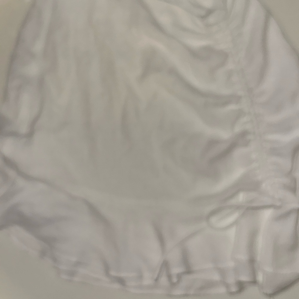 Lizard Thicket White Skirt with design on side and tie SIZE XS